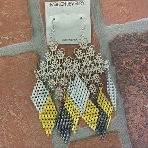 Fashion Long Dangle Lightweight Silver & Gold Toned Statement Earrings.